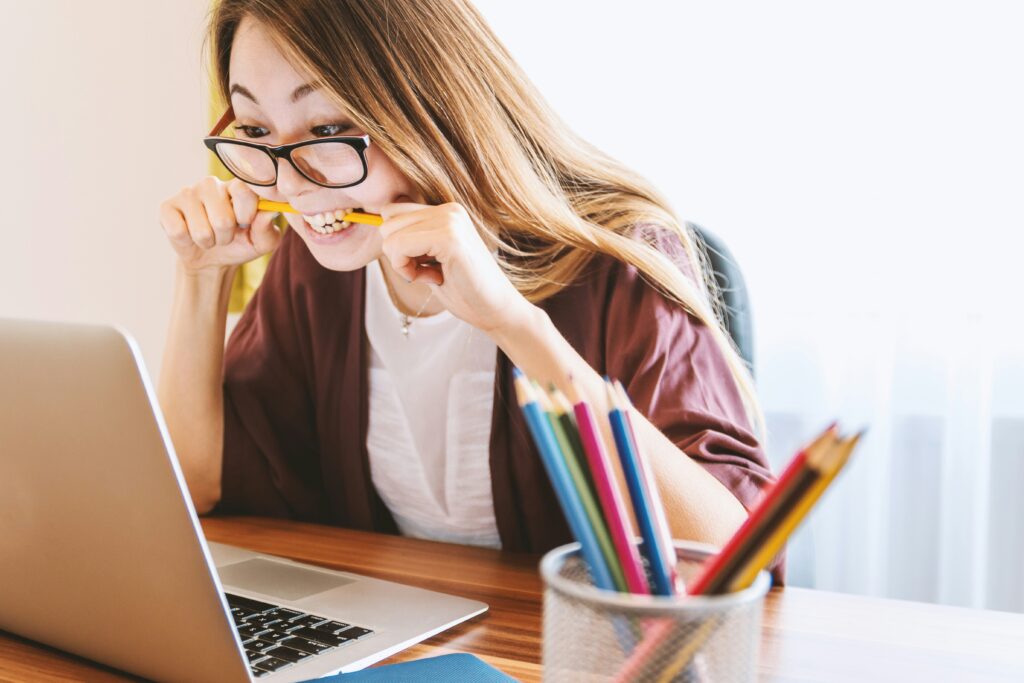 A student in Canada reviewing loan